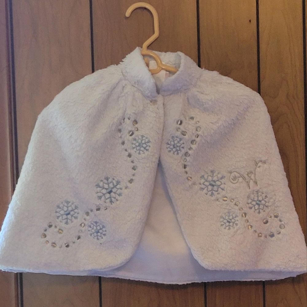 Girls OS - American Girl - White Snowy Cape